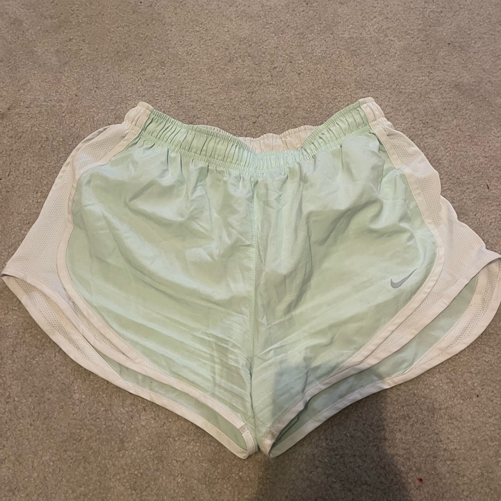 women’s nike running shorts
